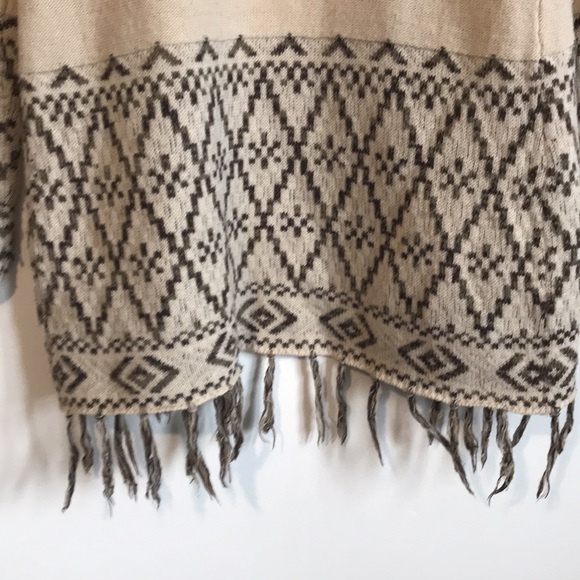 Harlow wool blend Open Front Cardigan with Fringe Black gray Cream Aztec Size S - Picture 7 of 13